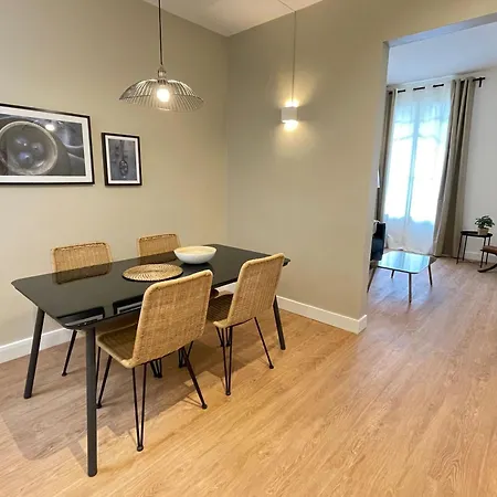 Sweett - Sepulveda Apartment